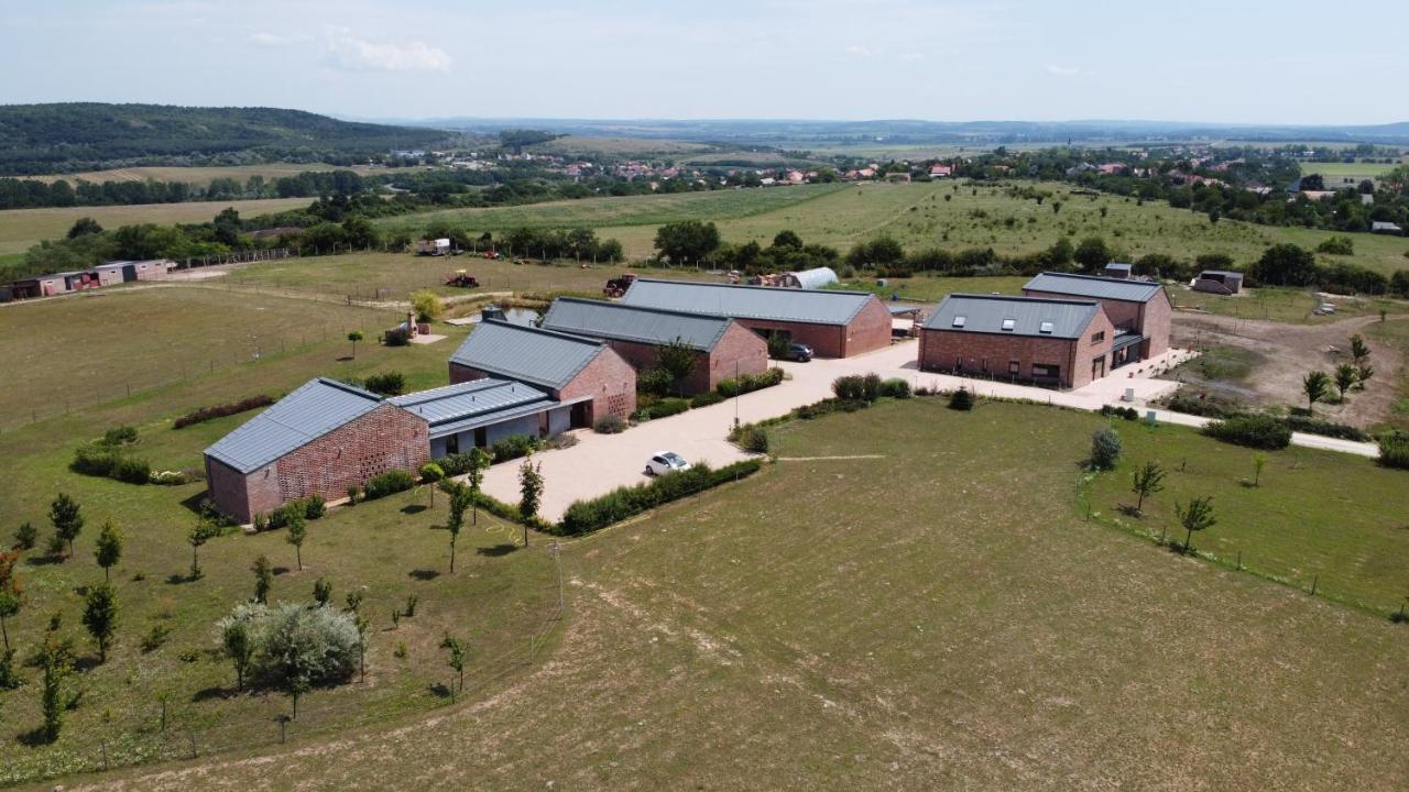 Oeregtoelgy Apartman Szar Exterior photo
